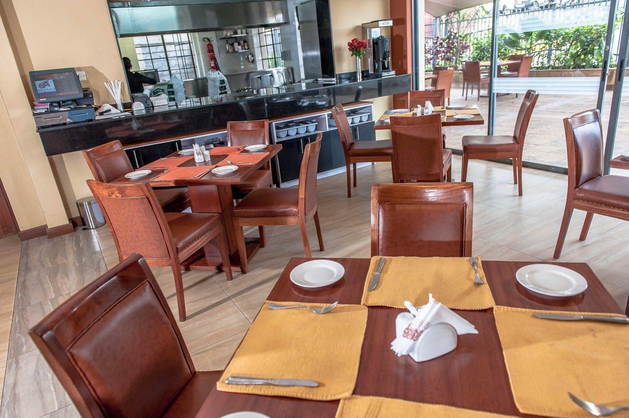 Mvuli Suites Nairobi Ngoại thất bức ảnh