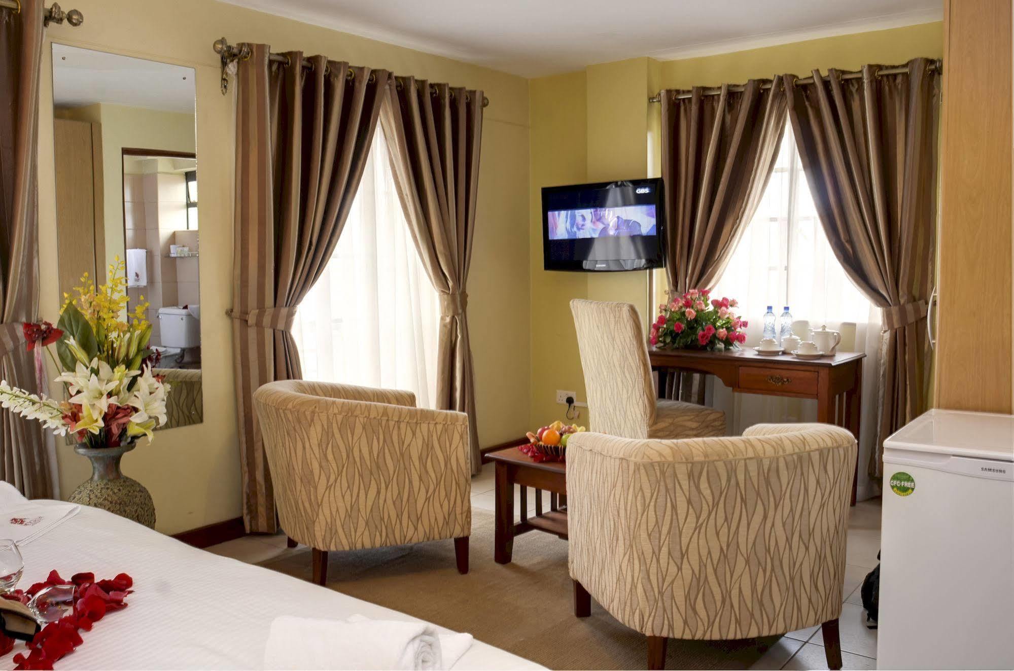 Mvuli Suites Nairobi Ngoại thất bức ảnh